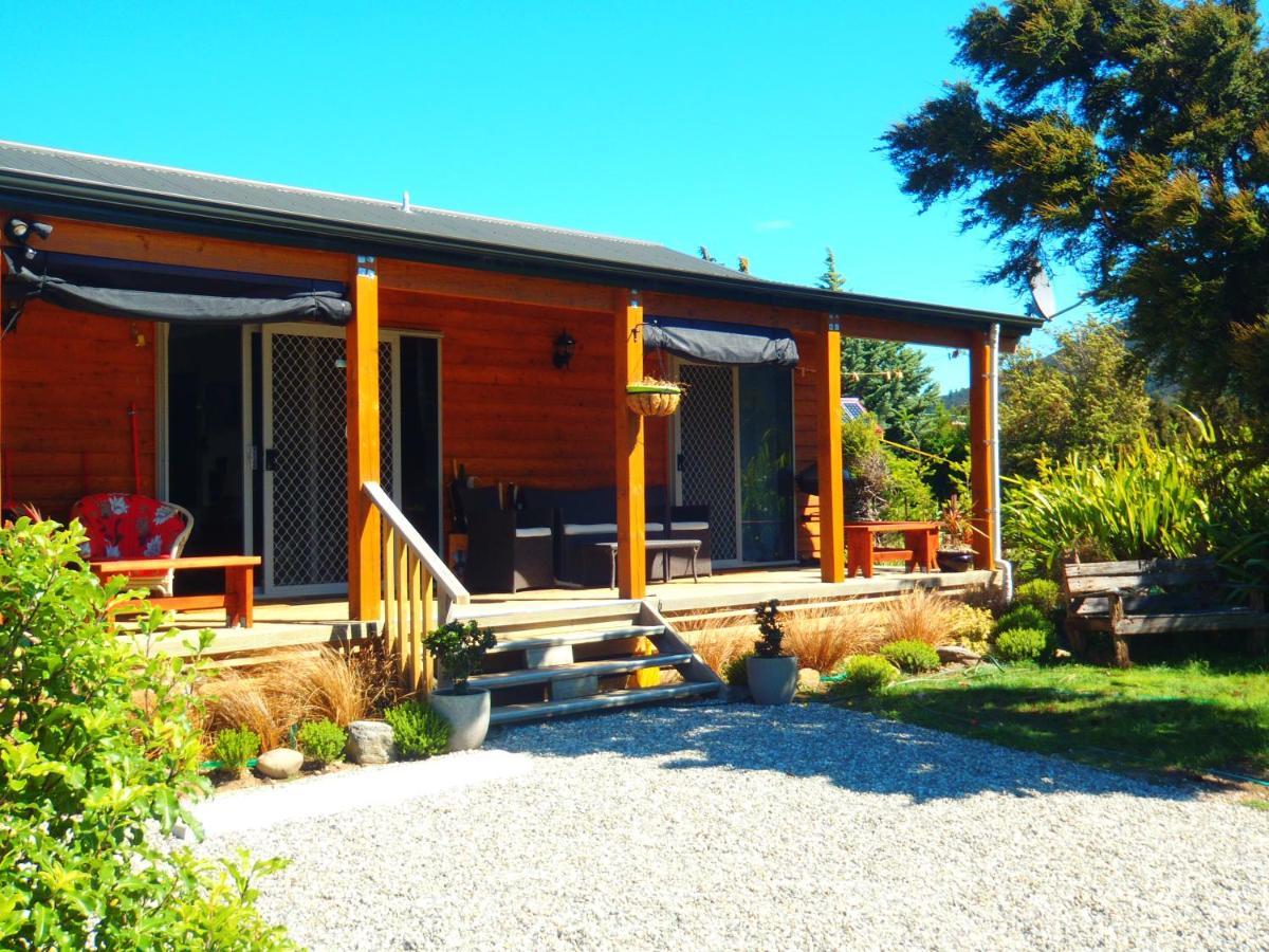Lakefront Fantail Cottage Lake Hawea, Wanaka 外观 照片